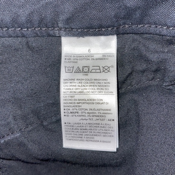 Old Navy mid-rise shorts - Picture 4 of 4